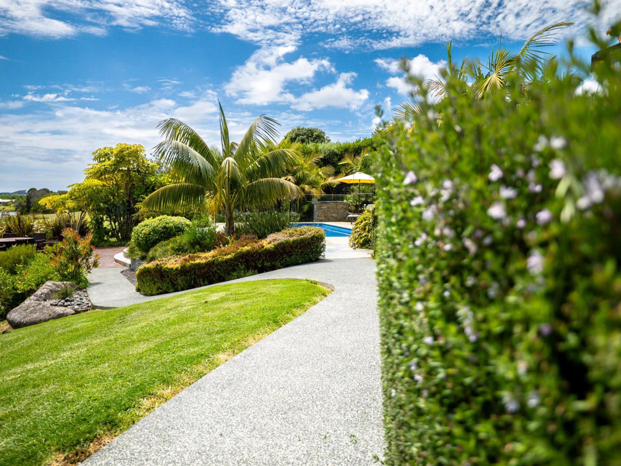 Te Awa Lodge Paihia Exterior photo