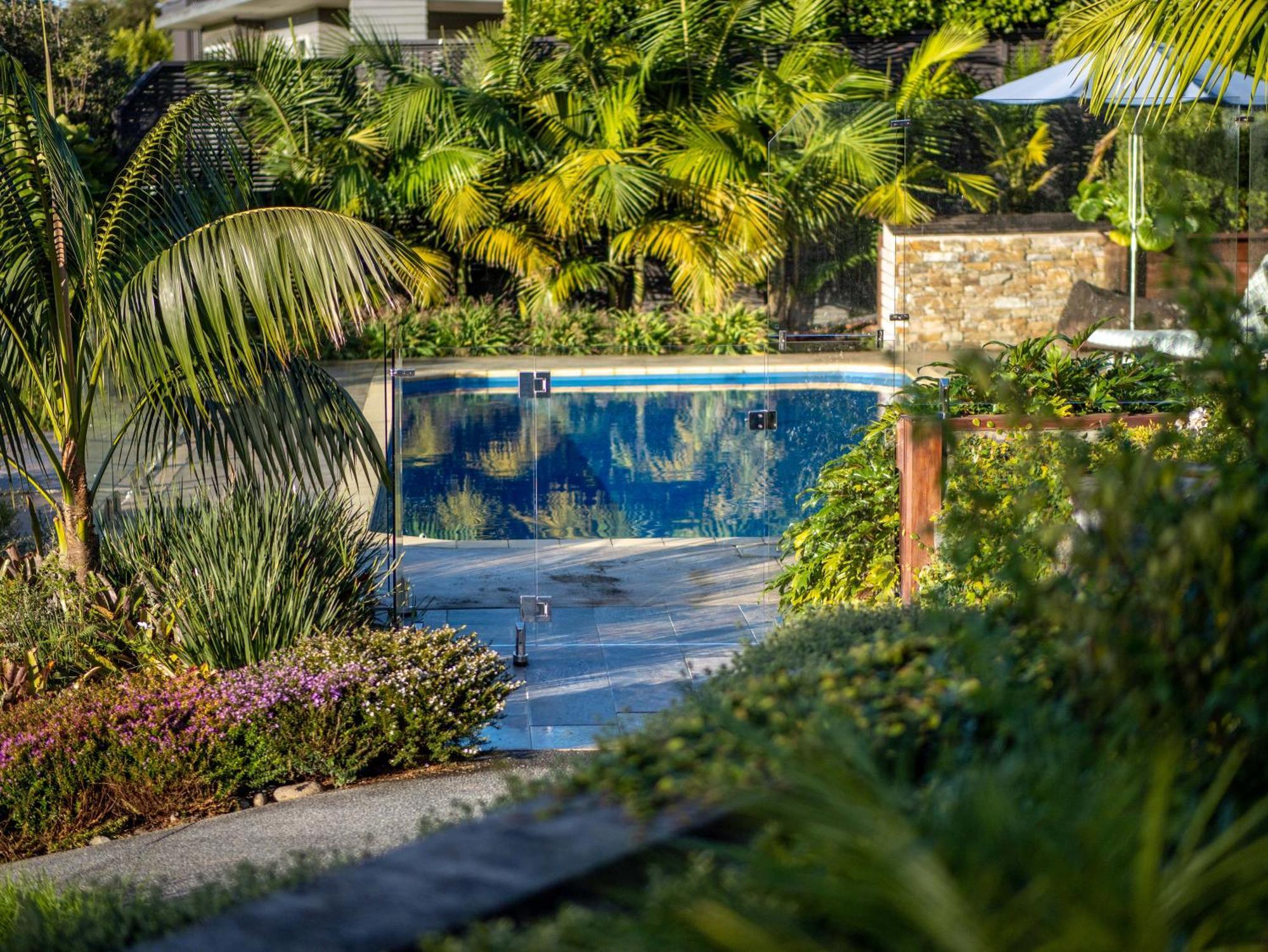 Te Awa Lodge Paihia Exterior photo